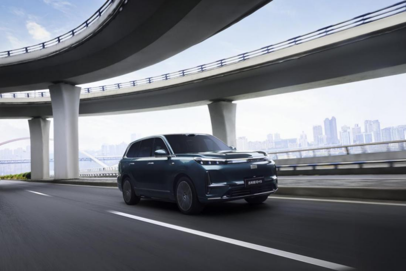В Китае Geely Galaxy M9: пятиметровый шестиместный флагманский PHEV выйдет на глобальный рынок 17 сентября
