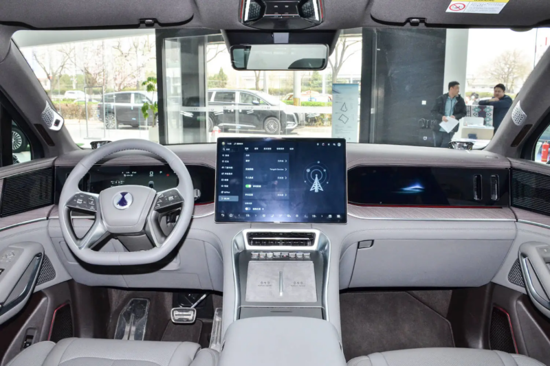 В Китае представят Denza N9 с 912 л.с. 17 сентября