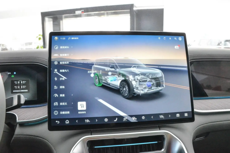В Китае представят Denza N9 с 912 л.с. 17 сентября