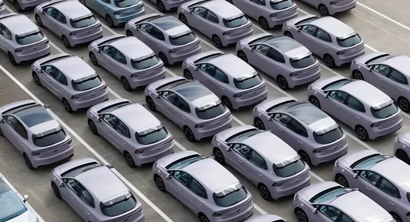 В Китае MG4 Compact EV набрал 26 000 заказов, и компания перешла на трехсменное производство для удовлетворения спроса
