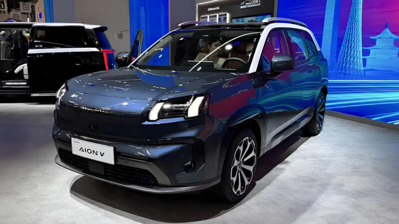 Продажи китайского электрического кроссовера GAC Aion V Electric Sup стартовали в Европе по цене от 210