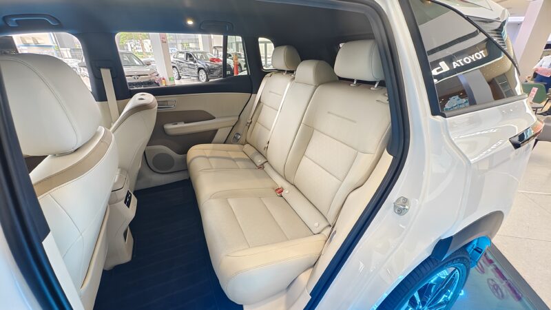 Toyota bZ3X с правым рулем дебютировала в Гонконге и Макао по цене 33 100 долларов США, что почти на 50% выше, чем в материковом Китае.