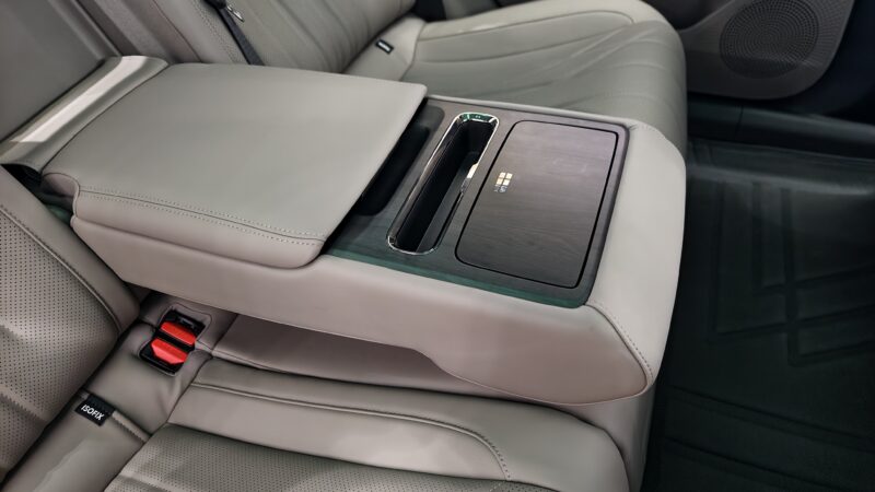 В Китае представлен Geely Galaxy Starshine 8 PHEV: знакомый дизайн E8 в гибридном исполнении с увеличенным запасом хода