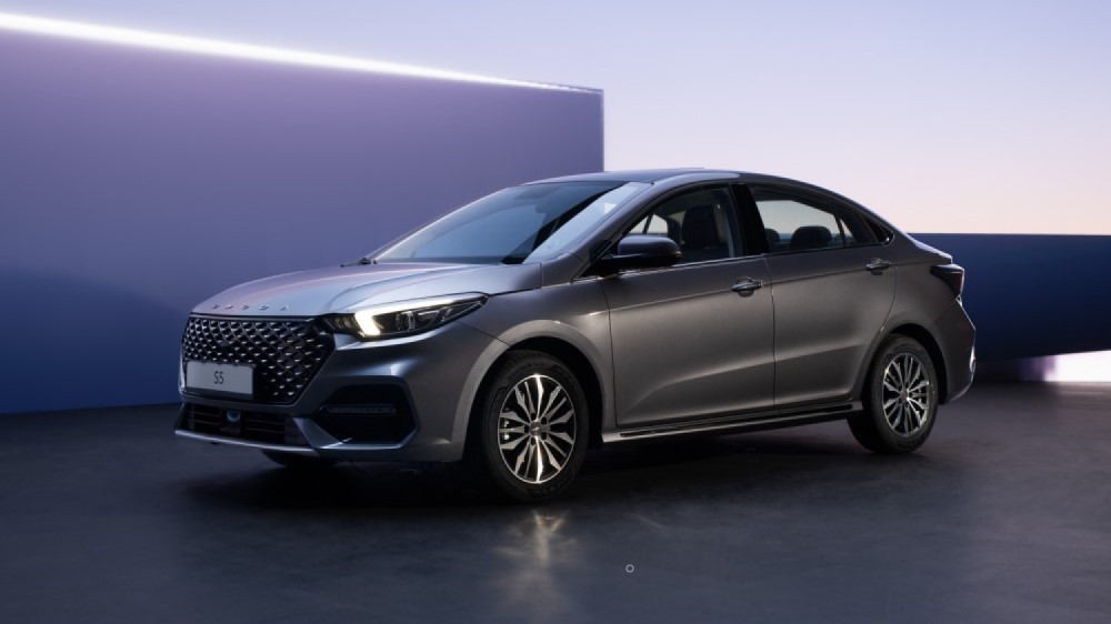 Omoda S5 в России на передней стороне