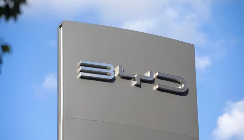 Китайский производитель электромобилей и аккумуляторов BYD увеличил свой капитал до 1,28 млрд. Долл. США