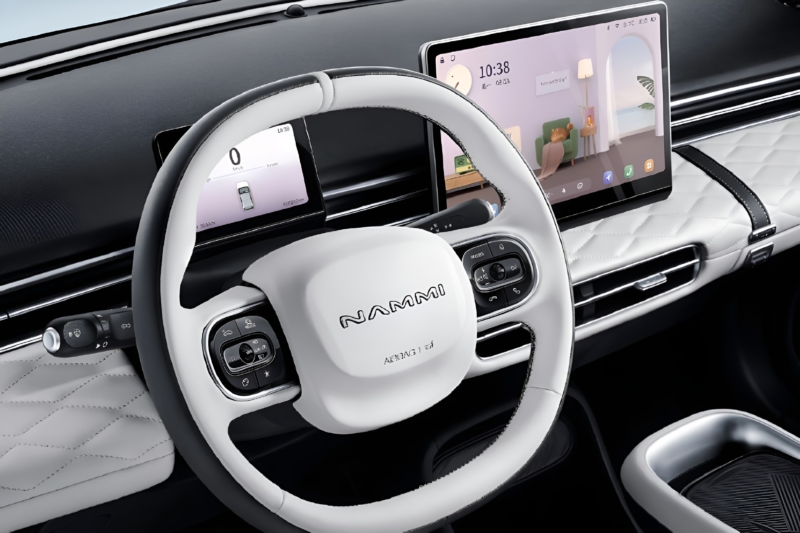 В Китае вышел обновленный компактный хетчбэк Dongfeng Nammi 01 (2026) с запасом хода 430 км, по цене от 8 250 USD.