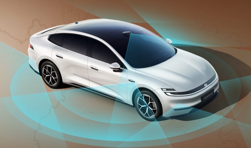 В Китае стартовал предзаказ на электроседан Changan Nevo A06 по цене от 16 800 долларов: аккумулятор 6C, фары длиной 2,2 метра, аэродинамическое сопротивление 0,205 Cd.
