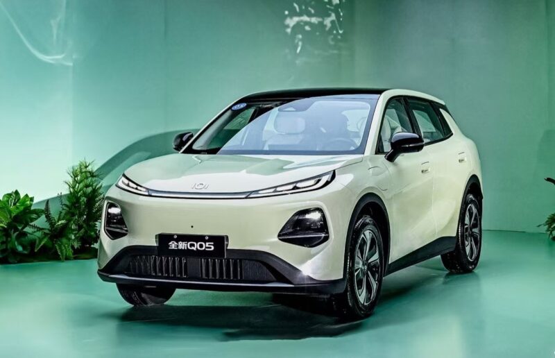 В Китае начались предпродажи Changan Nevo Q05 EV с запасом хода 506 км.
