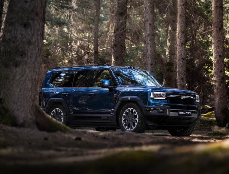 В Китае выходит на рынок внедорожник Jetour Zongheng G700 PHEV мощностью 892 л.с. по цене от 46 300 долларов США.
