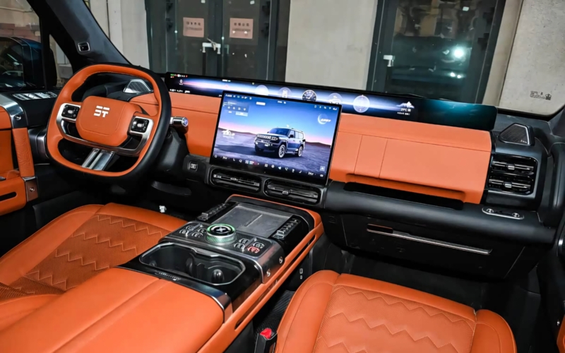 В Китае выходит на рынок внедорожник Jetour Zongheng G700 PHEV мощностью 892 л.с. по цене от 46 300 долларов США.
