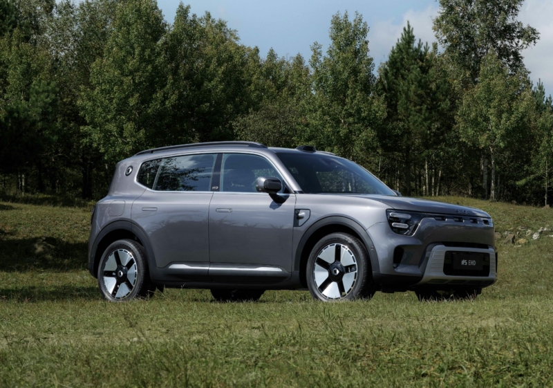 В Китае стартовали продажи Smart #5 EHD с гибридом Geely NordThor и батареей CATL от 26 700 долларов.