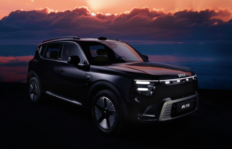 В Китае стартовали продажи Smart #5 EHD с гибридом Geely NordThor и батареей CATL от 26 700 долларов.