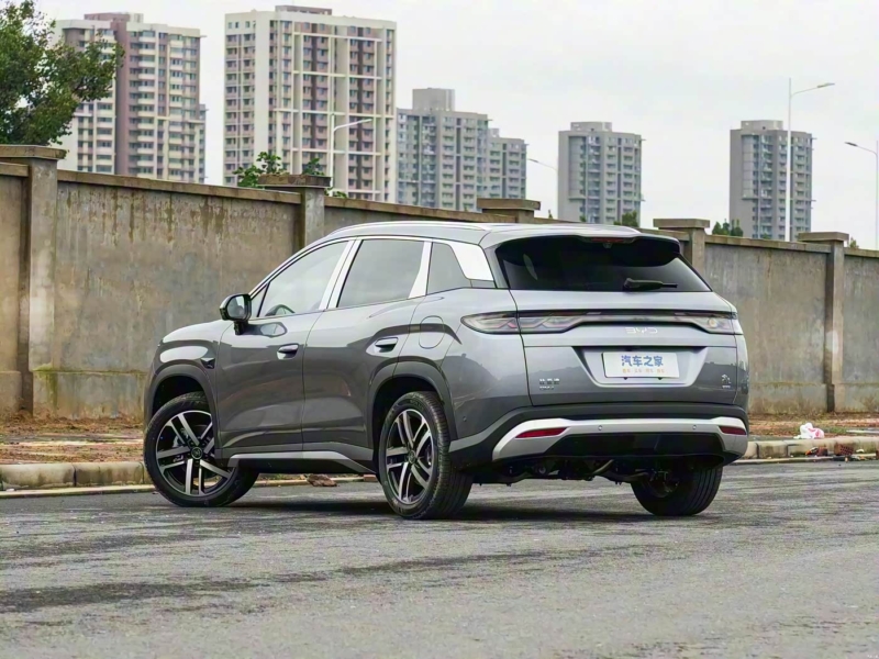 В Китае дебютировал BYD Song L DM-i с запасом хода 200 км и улучшенной безопасностью.