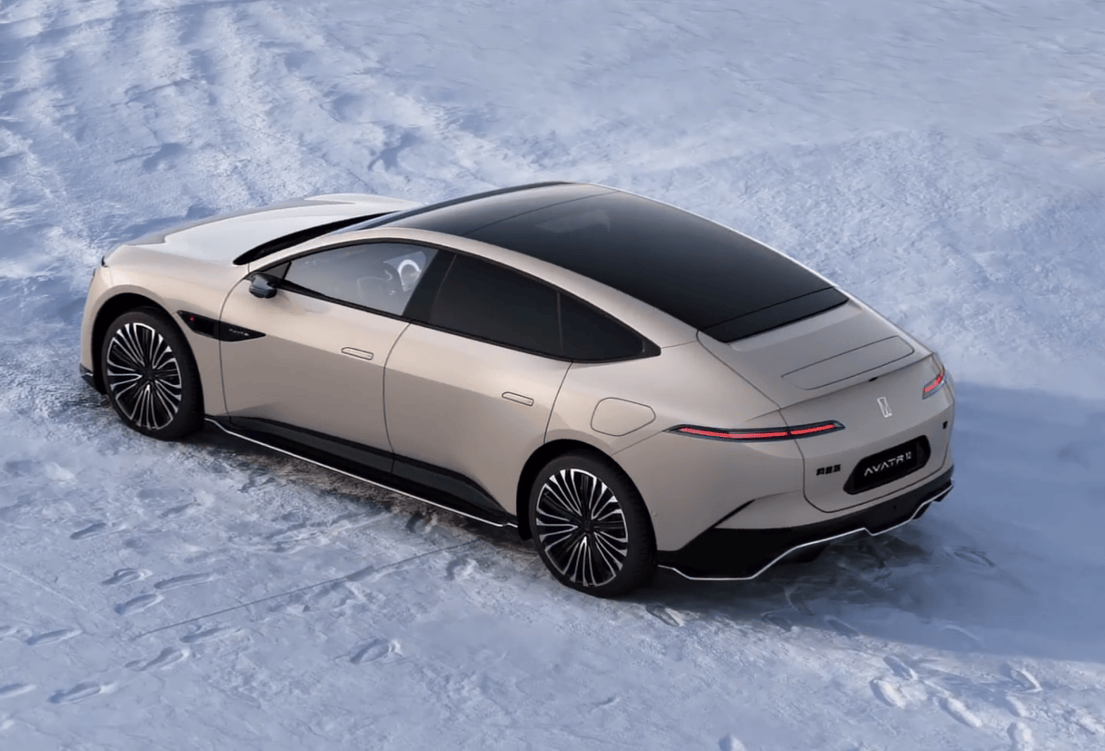 Предзаказ Avatr 12 Four-LiDAR Edition 2026 с Huawei ADS 4+ и кокпитом HarmonyOS 5 открыт.