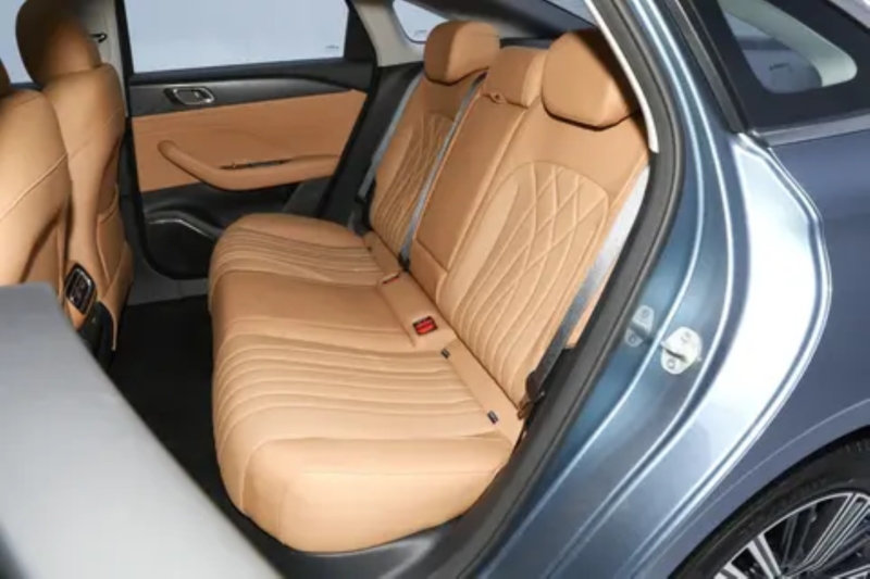 В Китае представили Geely Galaxy Starshine 6Авто достигающим 1700 км запаса хода по цене от 10300 долларов