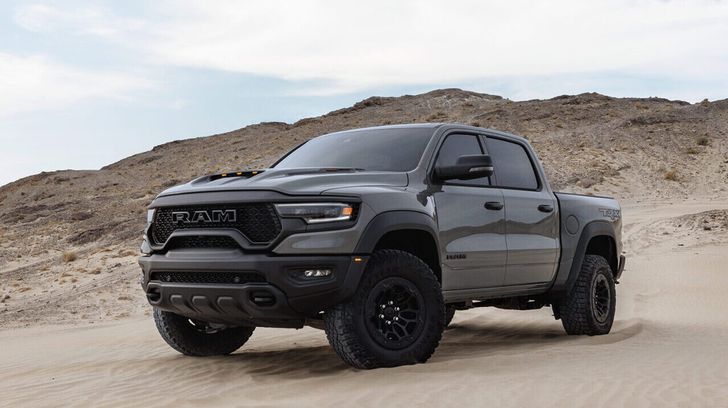 УАЗ впервые не попал в ТОП-5 рынка пикапов в России. Кто его опередил УАЗ впервые не попал в ТОП-5 рынка пикапов в России. Кто его опередил