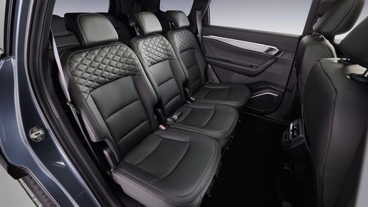 Интерьер Geely Okavango