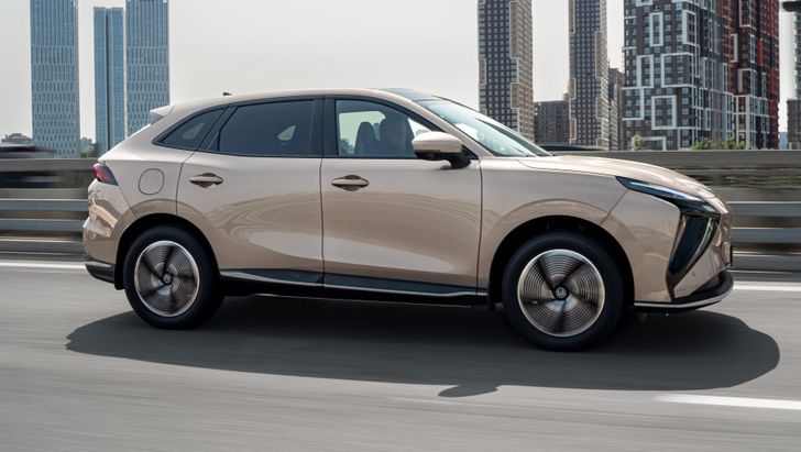 На рынок выходит новый недорогой кроссовер российской сборки. Кто его конкуренты На рынок выходит новый недорогой кроссовер российской сборки. Кто его конкуренты