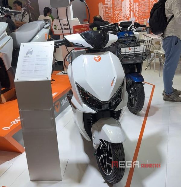 Electric Scooters & E-Bikes & E-Kick Scooters at the 138th Canton Fair Chinese E scooters at the 138th Canton Fair China E vehicle Industry YADEA MGEA CHINA MOTOR. 02