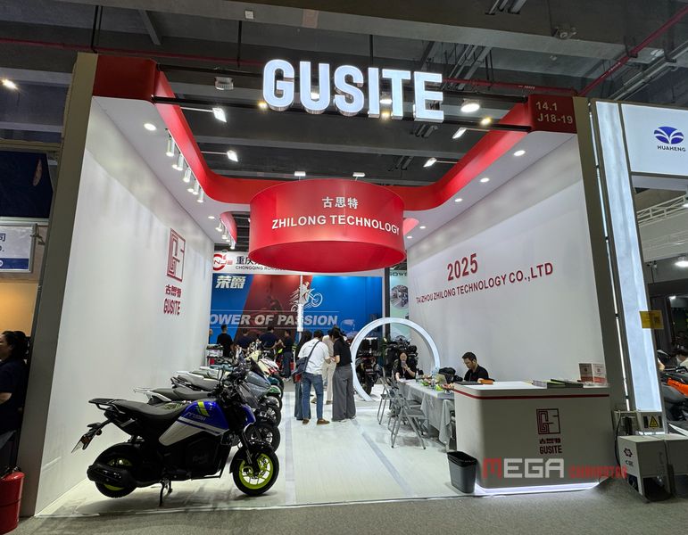 Chinese Scooters at the 138th Canton Fair Chinese Scooter at the 138th canton fair gusite mega chinamotor 06