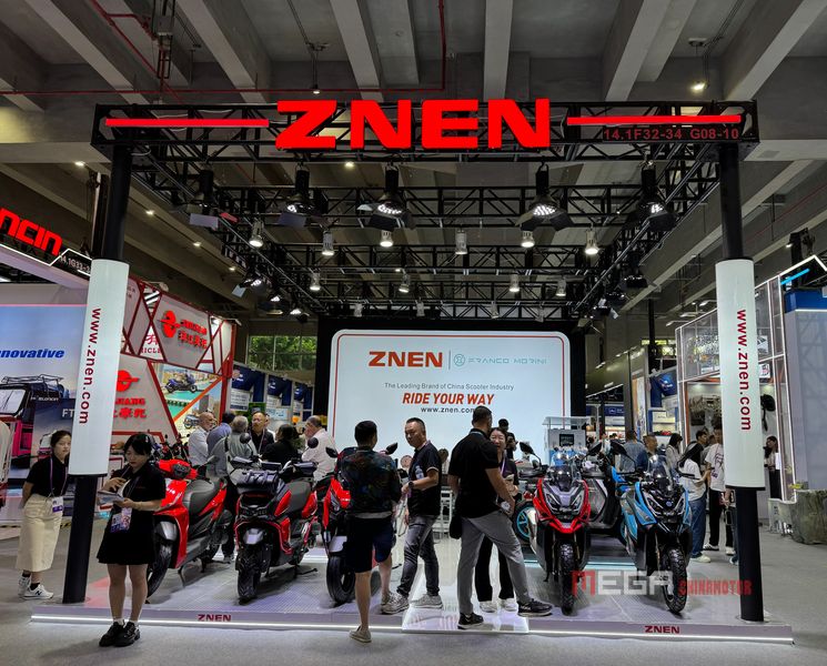 Chinese Scooters at the 138th Canton Fair Chinese Scooter at the 138th canton fair znen megachinamotor