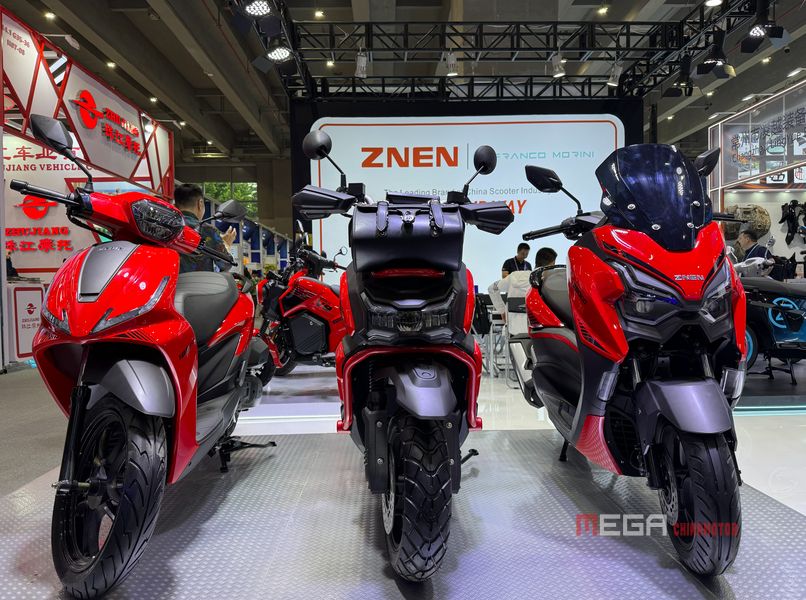 Chinese Scooters at the 138th Canton Fair Chinese Scooter at the 138th canton fair znen megachinamotor 02