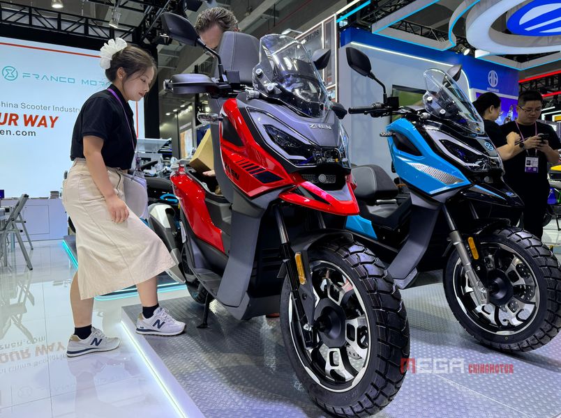Chinese Scooters at the 138th Canton Fair Chinese Scooter at the 138th canton fair znen megachinamotor 04
