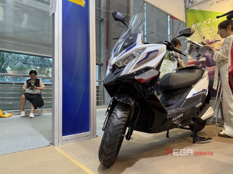 Electric Scooters & E-Bikes & E-Kick Scooters at the 138th Canton Fair Electric Scooters E Bikes E Kick Scooters at the 138th Canton Fair kaining megachinamotor 03