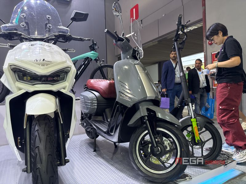 Electric Scooters & E-Bikes & E-Kick Scooters at the 138th Canton Fair Electric Scooters E Bikes E Kick Scooters at the 138th Canton Fair senuo megachinamotor 04