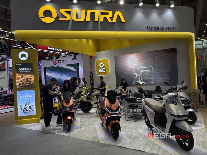 Electric Scooters & E-Bikes & E-Kick Scooters at the 138th Canton Fair Electric Scooters E Bikes E Kick Scooters at the 138th Canton Fair sunra megachinamotor 03