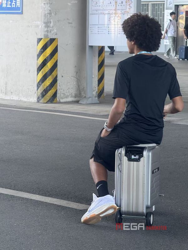 Electric Scooters & E-Bikes & E-Kick Scooters at the 138th Canton Fair Electric Scooters E Bikes E Kick Scooters at the 138th Canton Fair syev megachinamotor 04