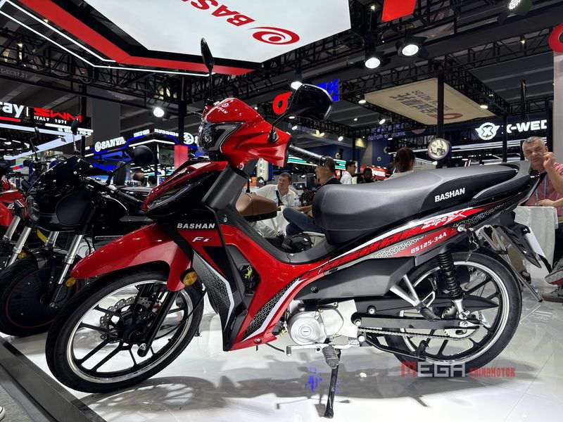 Chinese Motorcycles at the 138th Canton Fair Motorcycles of all displacement at the 138th Canton Fair BASHAN megachinamotor 02