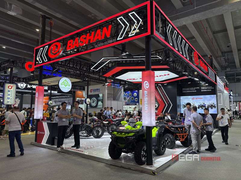 Chinese Motorcycles at the 138th Canton Fair Motorcycles of all displacement at the 138th Canton Fair BASHAN megachinamotor 03