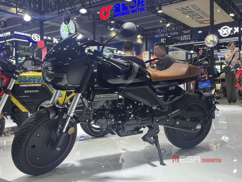 Chinese Motorcycles at the 138th Canton Fair Motorcycles of all displacement at the 138th Canton Fair BASHAN megachinamotor 09