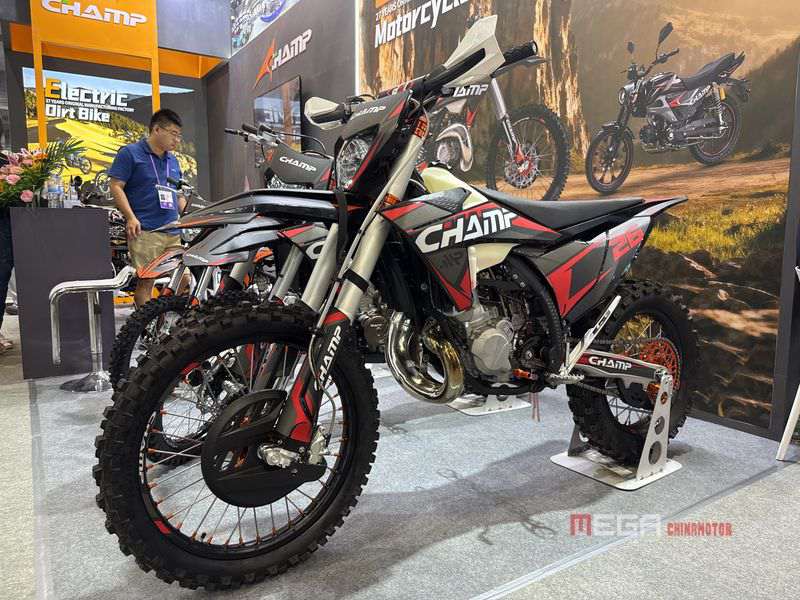Chinese Motorcycles at the 138th Canton Fair Motorcycles of all displacement at the 138th Canton Fair CHAMP megachinamotor 02