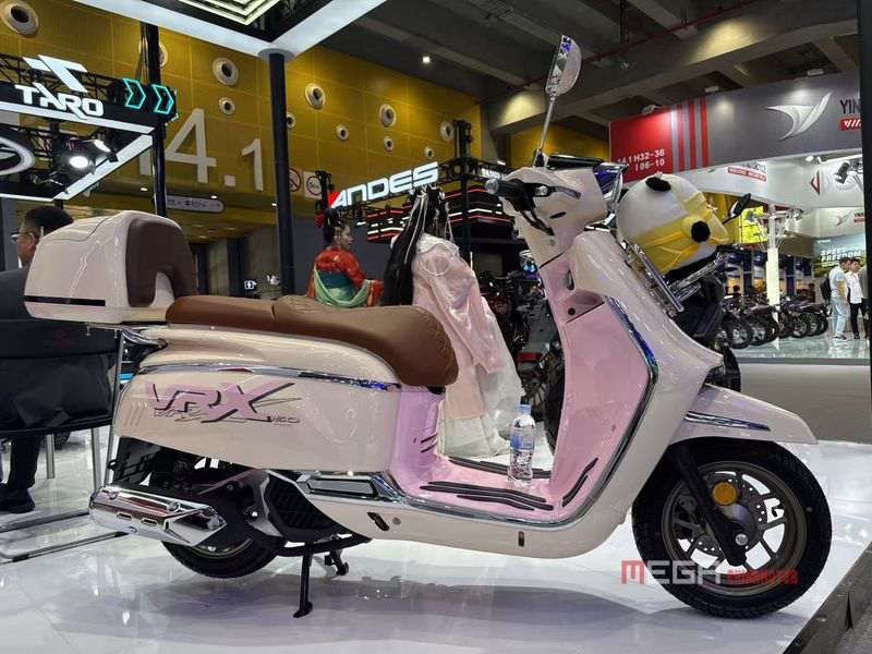 Chinese Motorcycles at the 138th Canton Fair Motorcycles of all displacement at the 138th Canton Fair DAYANG megachinamotor 04