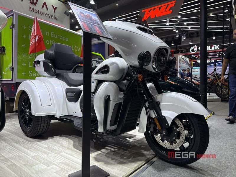 Chinese Motorcycles at the 138th Canton Fair Motorcycles of all displacement at the 138th Canton Fair JONWAY megachinamotor 03 1