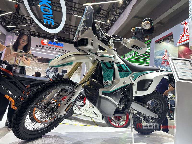 Chinese Motorcycles at the 138th Canton Fair Motorcycles of all displacement at the 138th Canton Fair KOVE megachinamotor 04