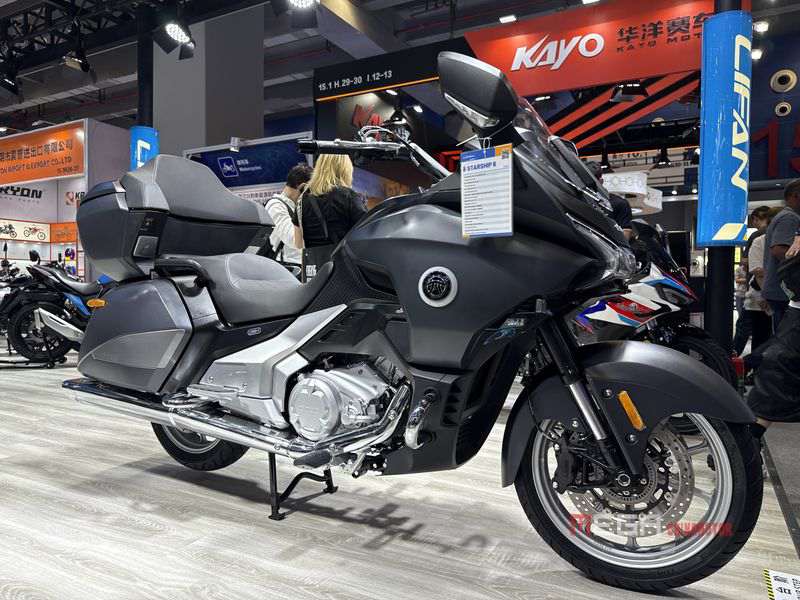 Chinese Motorcycles at the 138th Canton Fair Motorcycles of all displacement at the 138th Canton Fair LIFAN megachinamotor 02