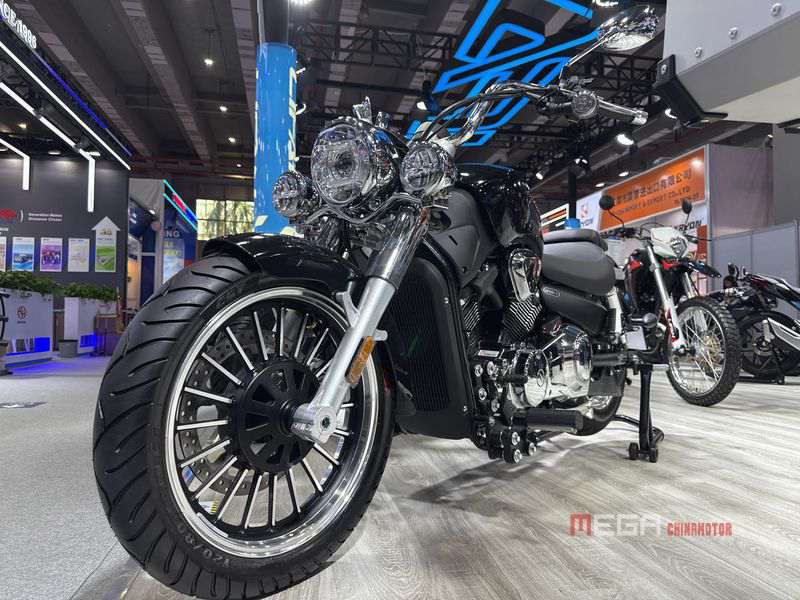 Chinese Motorcycles at the 138th Canton Fair Motorcycles of all displacement at the 138th Canton Fair LIFAN megachinamotor 04