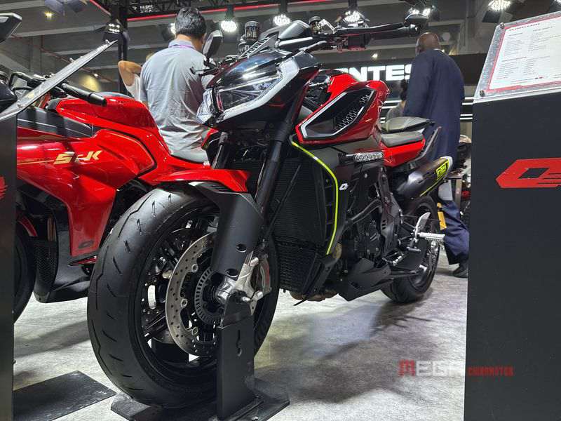 Chinese Motorcycles at the 138th Canton Fair Motorcycles of all displacement at the 138th Canton Fair QJMOTOR megachinamotor 03