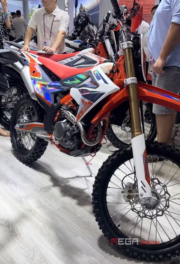 Chinese Motorcycles at the 138th Canton Fair Motorcycles of all displacement at the 138th Canton Fair VOGE megachinamotor 02 2 1