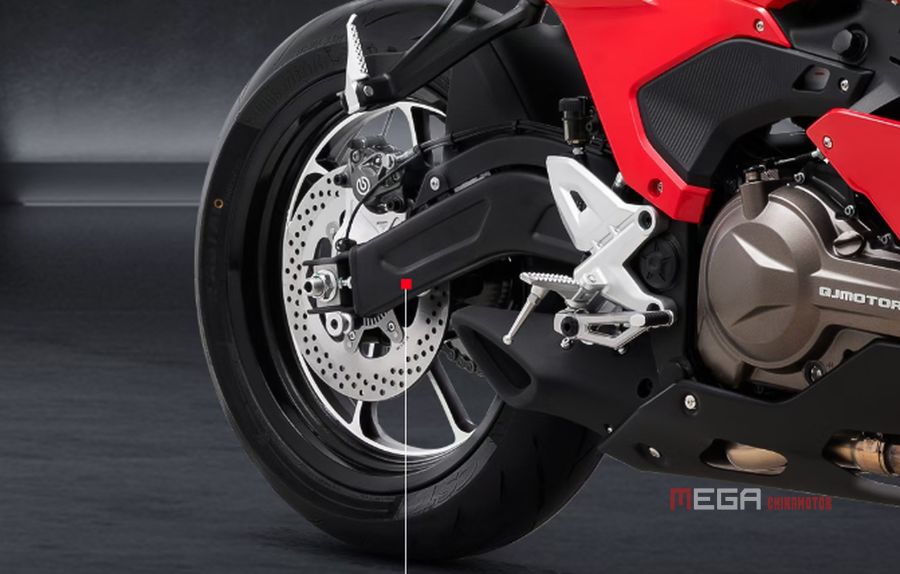 QJMOTOR 550ES Launched: The First Electronic Throttle Twin-Cylinder Sport Racing in China QJMOTOR 550ES Launched: The First Electronic Throttle Twin-Cylinder Sport Racing in China QJMOTOR 550ES Launched China Motorcycle news MEGA CHINAMOTOR 04