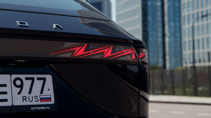 Omoda готовит новый кроссовер с кибер-футуристичным дизайном. Первые подробности Omoda готовит новый кроссовер с кибер-футуристичным дизайном. Первые подробности