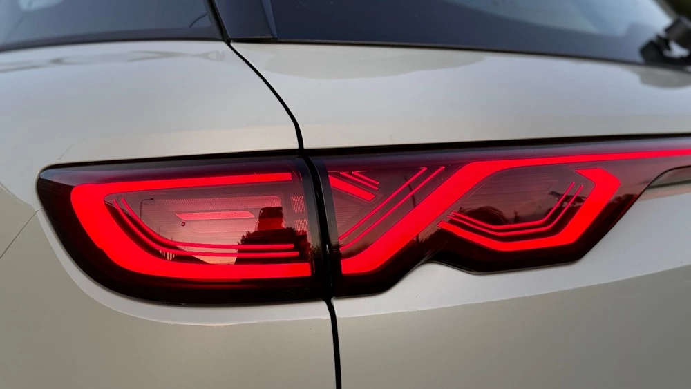 BYD Yuan фонарь