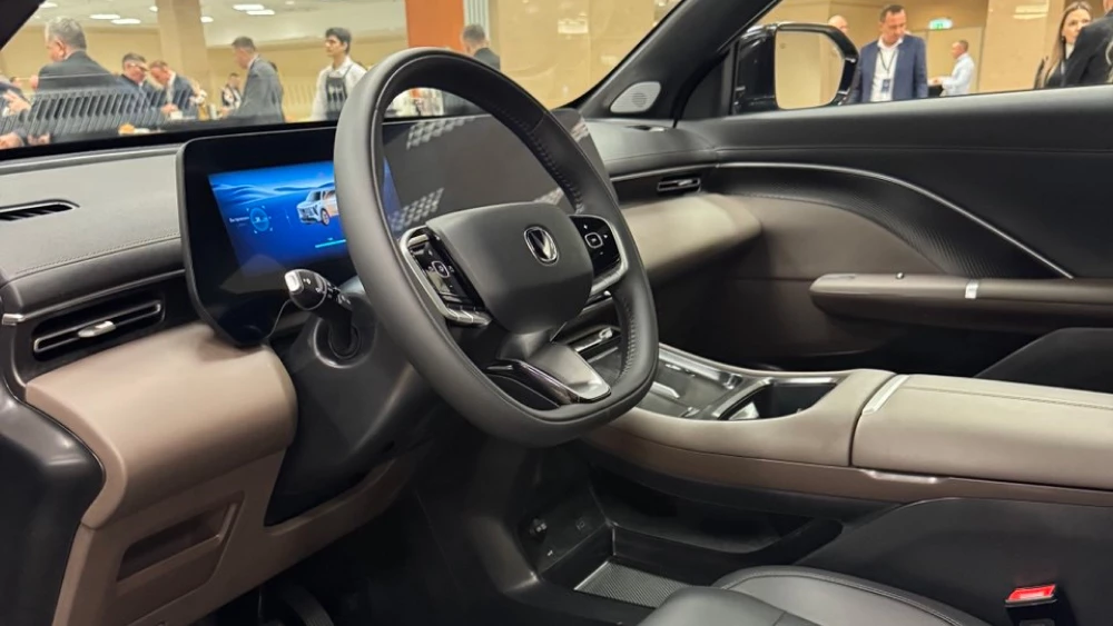 changan uni-s awd cs55 plus iv кроссовер салон коричневый черный