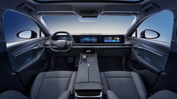 Интерьер Voyah Passion EVR Интерьер Voyah Passion EVR