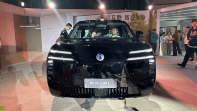 В Китае стартовали продажи более доступной модели Denza N8L по цене от 42 000 долларов США. В Китае стартовали продажи более доступной модели Denza N8L по цене от 42 000 долларов США.