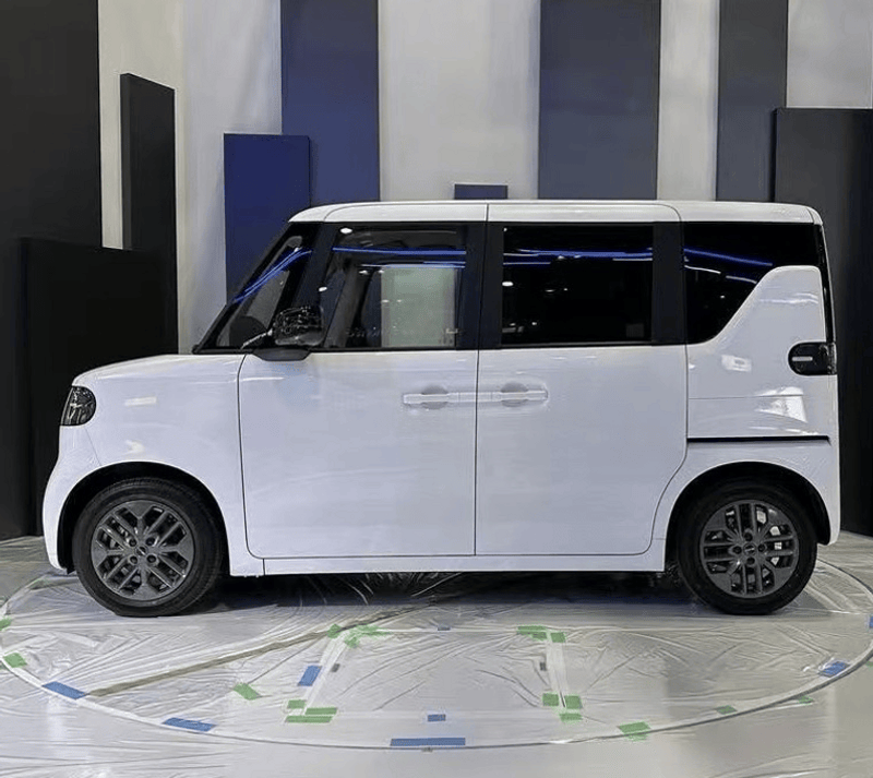 В Китае продемонстрирован салон BYD Racco, демонстрирующий простор и уютный диван