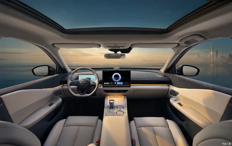 В Китае представлен первый в мире автомобиль Dongfeng Nissan Teana с интеллектуальным кокпитом Huawei.